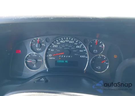 2011 Chevrolet Express 2500 Work Van z USA, uszkodzony, nr VIN 1GCWGFBAXB1167462